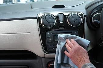 cleaning car after lice infestation